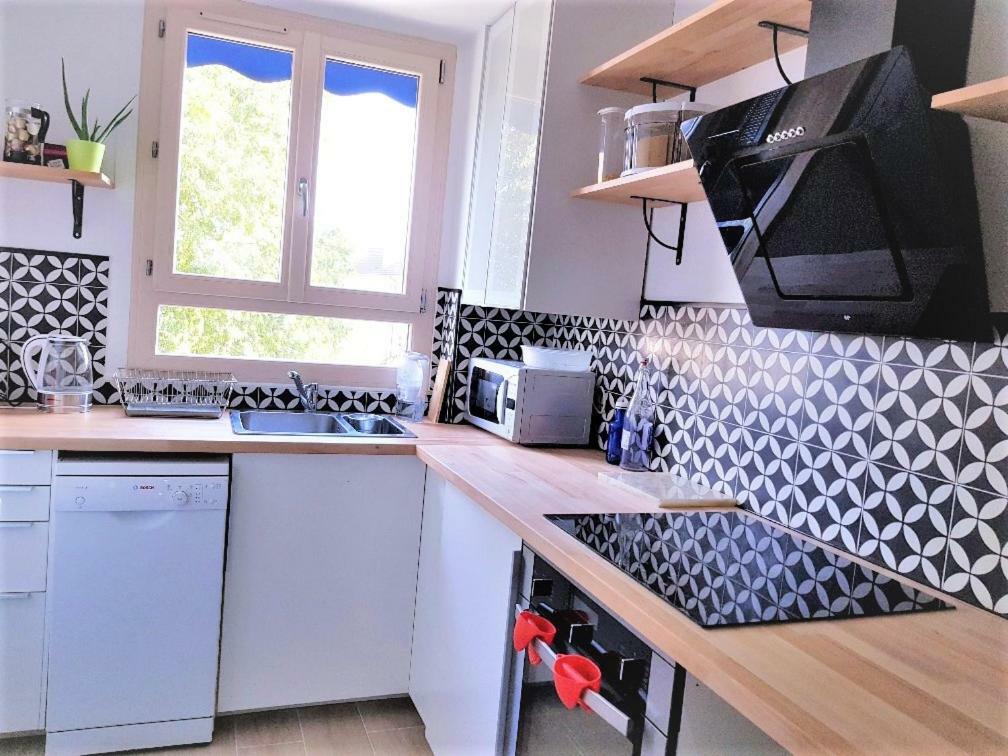 Chambre Privee Entre Paris Et Disneyland Apartment Noisy-le-Grand Bagian luar foto